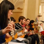 Oración de los jóvenes con el Arzobispo, todos los primeros viernes de mes
