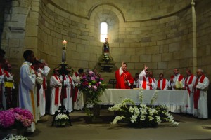 Primera misa de Jonathan y Alfonso en el Crucifijo de Puente la Reina 2